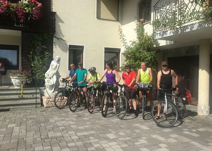 Kramser Guest house 3*