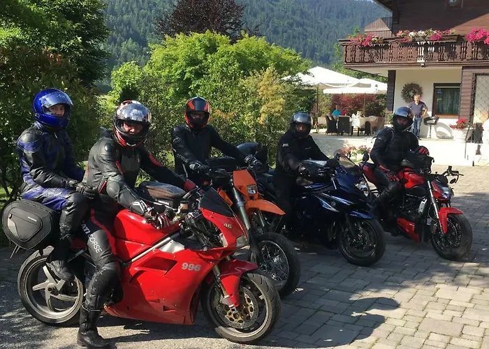 Kramser Guest house 3*